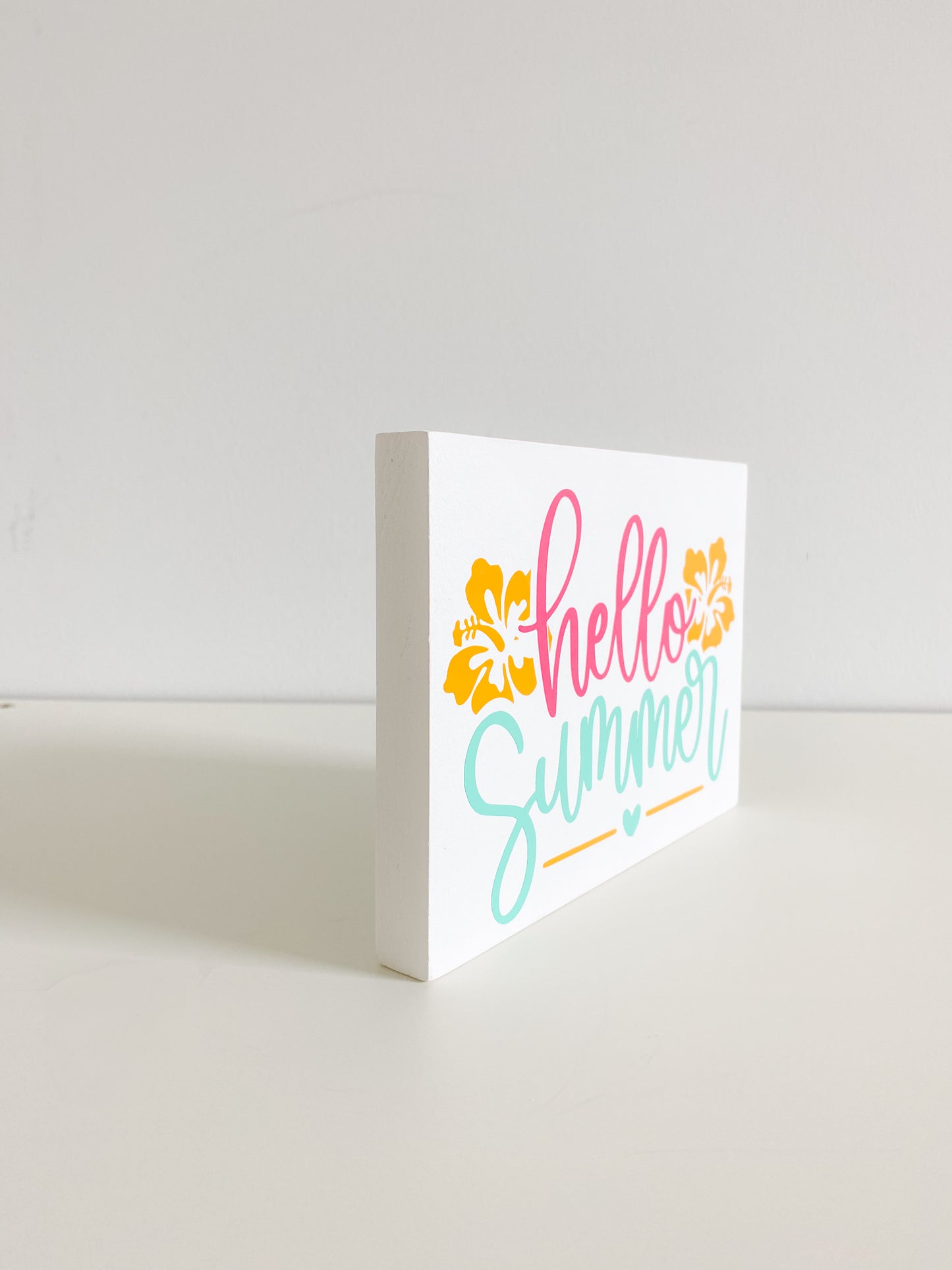 Hello Summer Sign