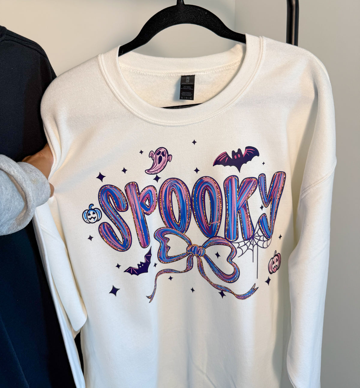 Spooky Bow Halloween Graphic Sweatshirt